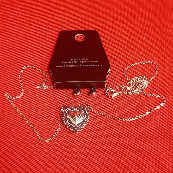 Paparazzi Earrings Necklace Set Out of the Glitteryness of Your Heart White - Picture 6 of 11
